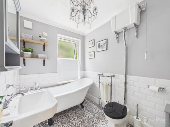 Bathroom- Mark Stephens EweMove Newmarket and Soha