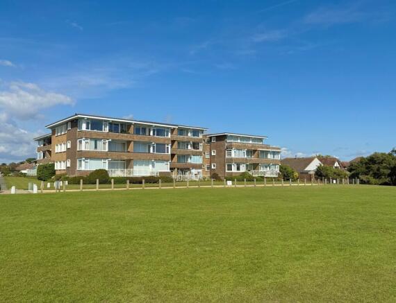Dolphin Court, Dolphin Way photo 4