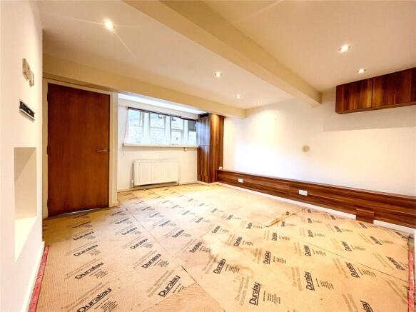 Lounge / Bedroom,