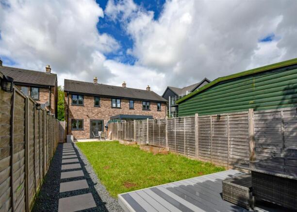 9 Mary Bond Court-13.jpg