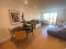 Flat 26, Redwood House, Engineers Way, Wembley HA9 0FX