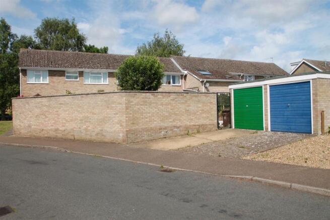 Garage & Driveway
