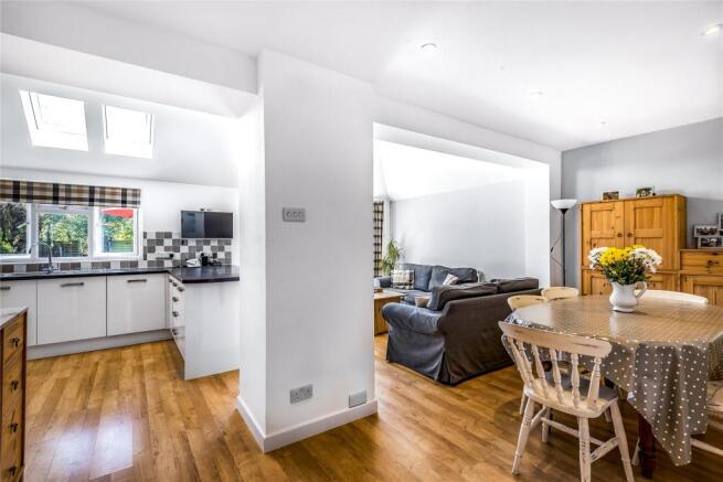 Dining/kitchen area
