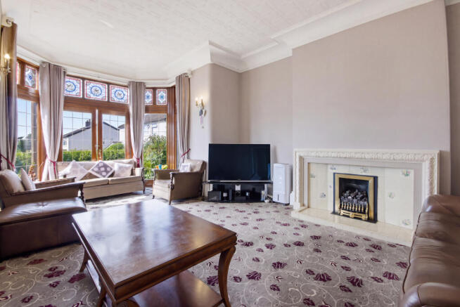 5 bed Detached for sale Image 5