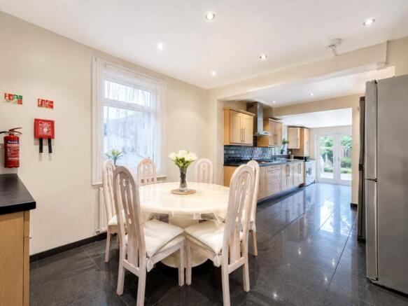 Kitchen/Dining