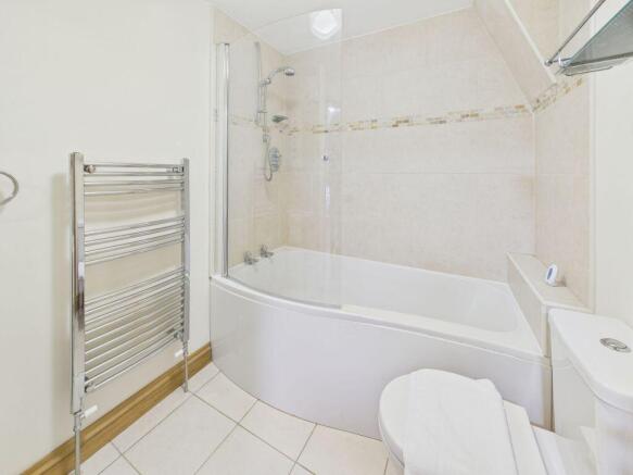 2 bed Apartment for sale Image 6