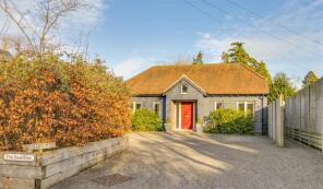 The Beeches, Hitchin Road, Weston SG4 7AX