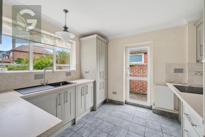 Hays Walk, Cheam, Sutton, Surrey, SM2 7NQ