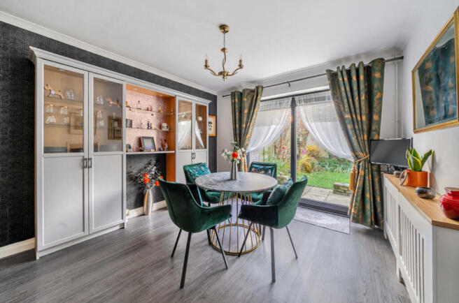 1387099-9-6932b09...