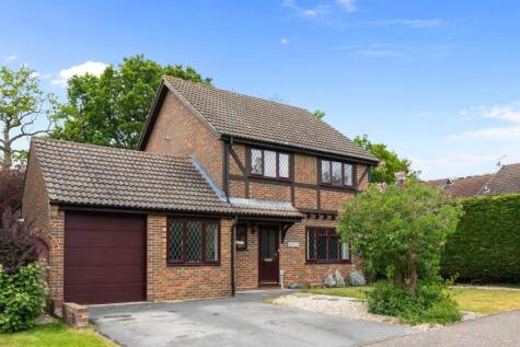 Mill Farm Road, Horsham, RH13