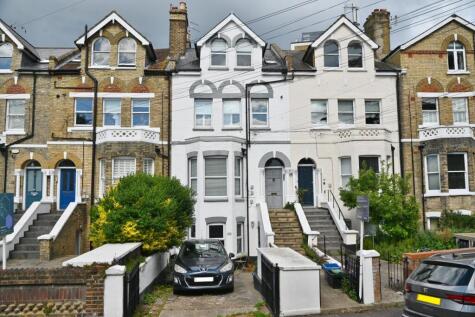 Queens Road, Twickenham