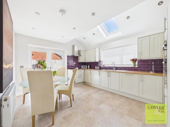 Ivy Road, Poynton, Stockport, Cheshire, SK12 1PE photo 4