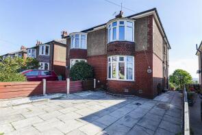 17, Wheatfield Avenue, Oakes, Huddersfield HD3 4FR