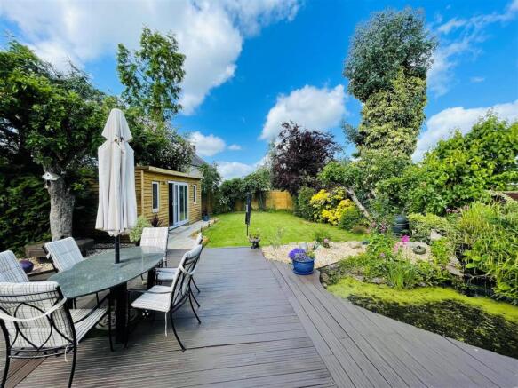 23churchgdn3.jpg