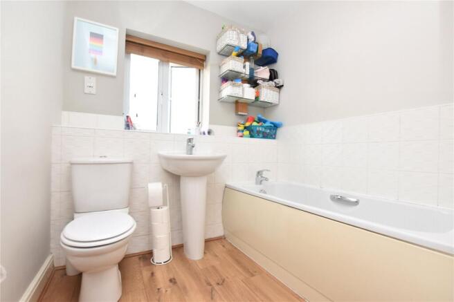 4 bed Detached for sale Image 10