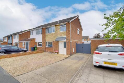 Curlew Close, St. Ives