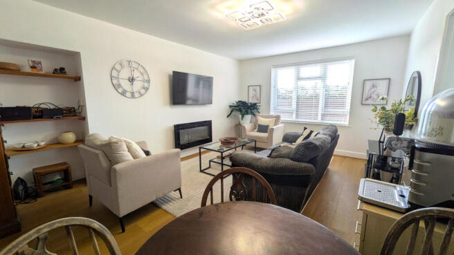 Living room (2)