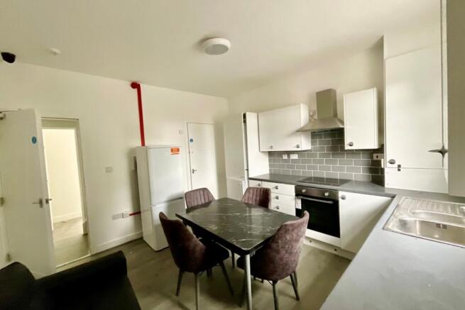 bellhouse road , Bellhouse Road, Sheffield, S5 6HJ photo 4