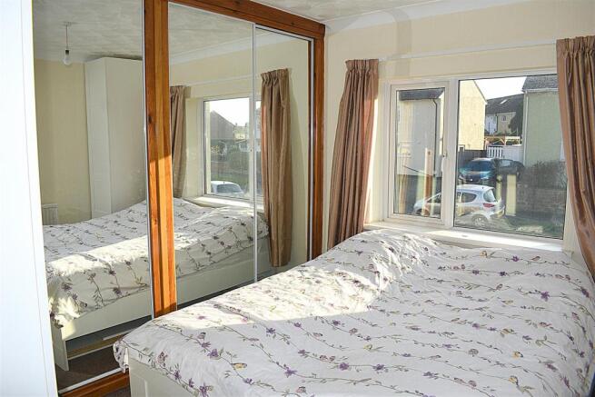 bedroom1.JPG