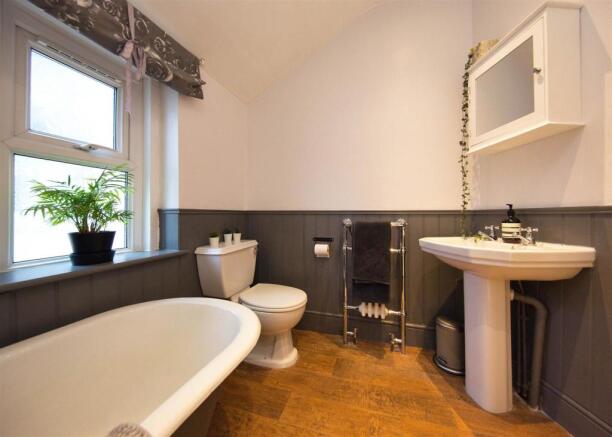 132 Moorland Rd 1378.jpg
