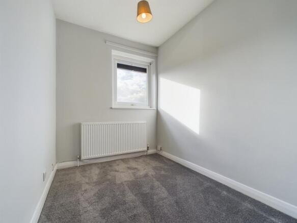 3 bed Semi-Detached to rent Image 10
