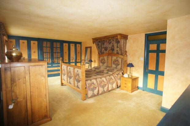 22ft Master Bedroom