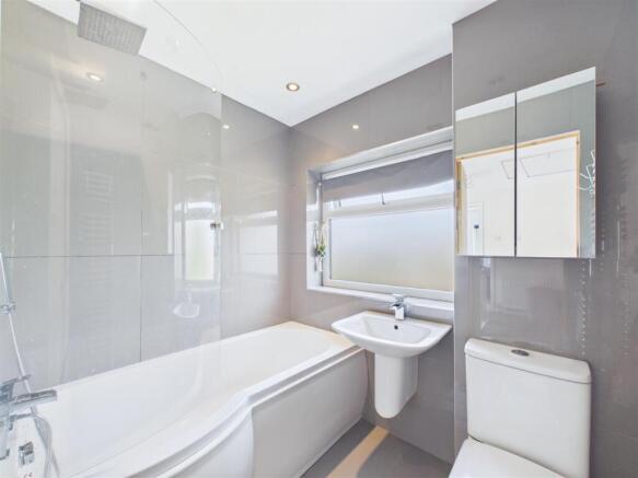 3 bed Detached for sale Image 11