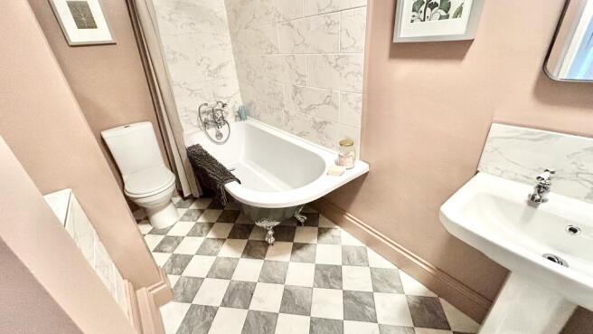 2 bed Terraced for sale Image 12