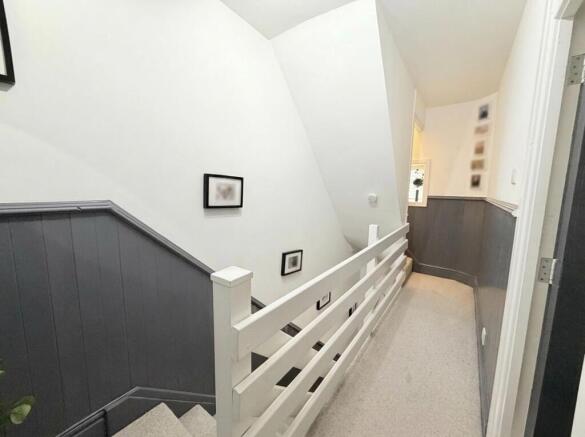 3 bed Terraced for sale Image 8