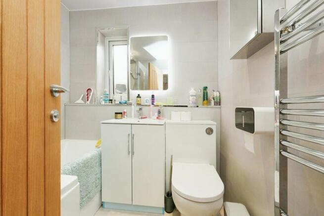 Photo 16
