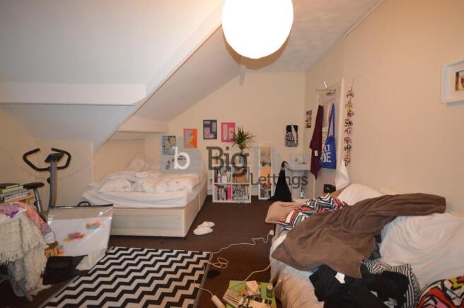 7 bed Terraced to rent Image 4