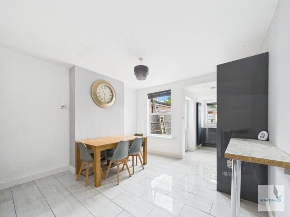 CAM03394G0-PR0376...