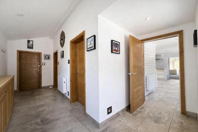 3 bed Detached for sale Image 6