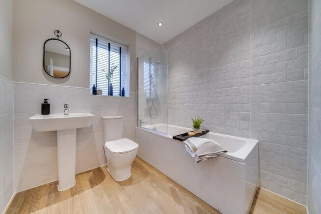 4 bed Detached for sale Image 8