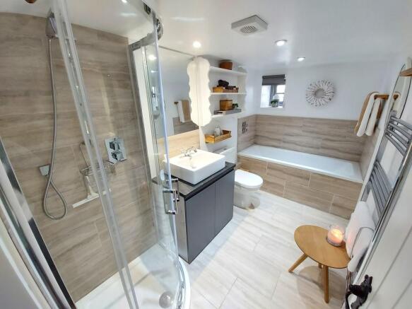 Main Bathroom