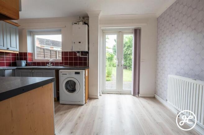 Severn Close, Bridgwater, TA6 photo 4