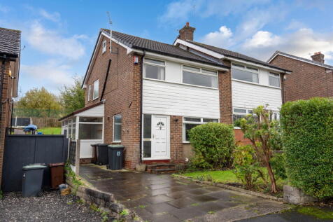 Mouselow Close, Hadfield, Glossop, SK13 2BQ