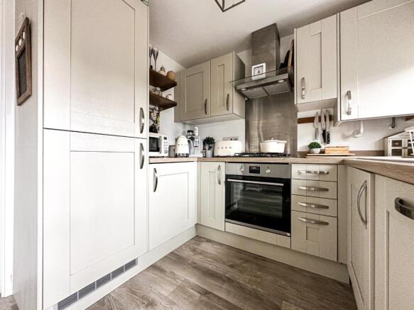 Knight Lane, Monkton Heathfield, Taunton, Somerset photo 4