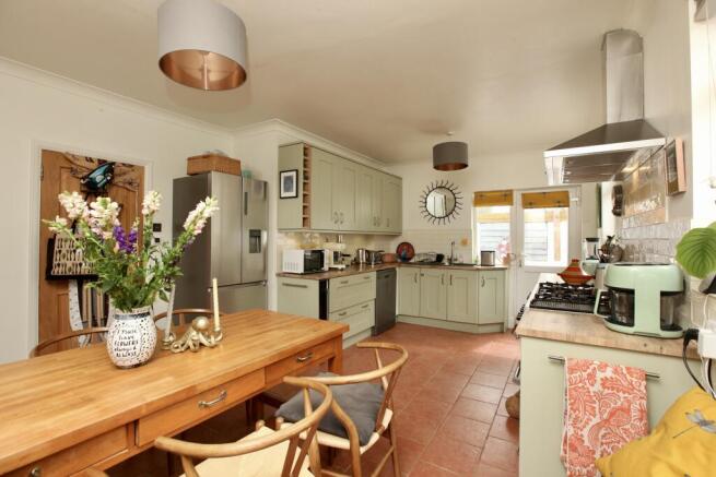 Kitchen/Dining