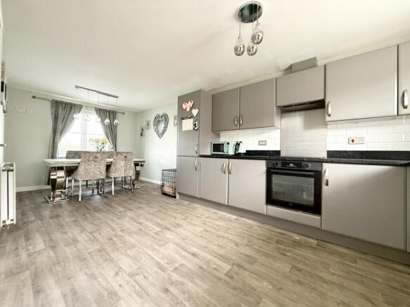 Mercia Close, East Huntspill, Highbridge photo 4