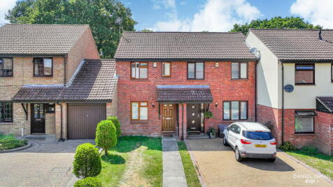Mahonia Drive, Langdon Hills, SS16 6SD