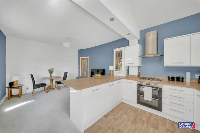 3 bed Detached Bungalow for sale Image 8