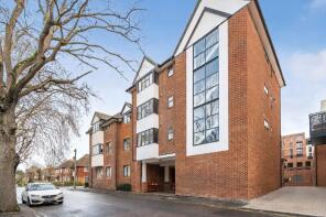 Flat 7, Magna West, Lavender Park Road, West Byfleet KT14 6FD