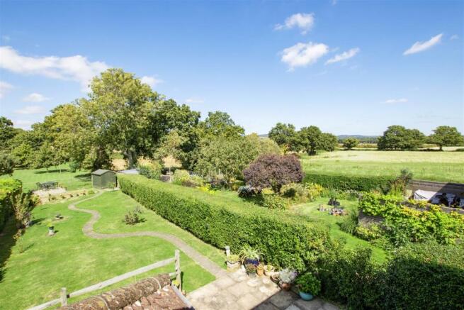 Garden Outlook & Surrounding.jpg