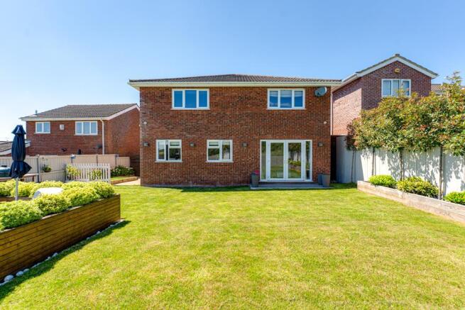 NN14 Connolly Drive, Rothwell photo 4