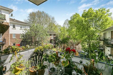 Brompton Park Crescent, London, SW6