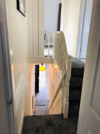 3 bed Town House to rent Image 6