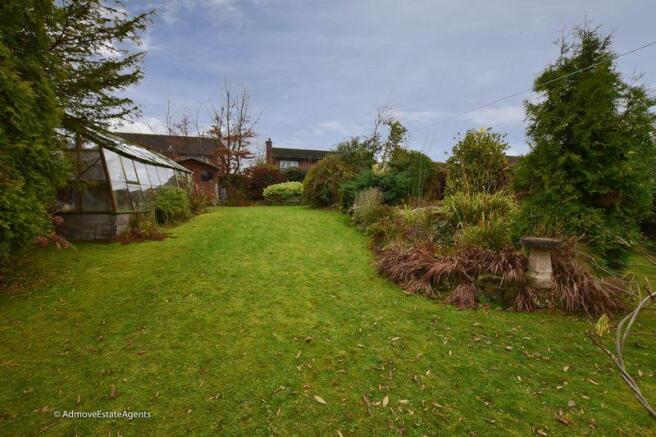 17 Woodland Av...