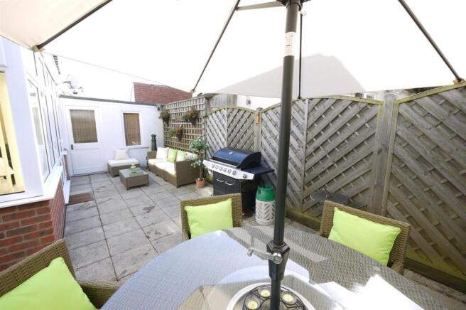PRIVATE SEATING AREA