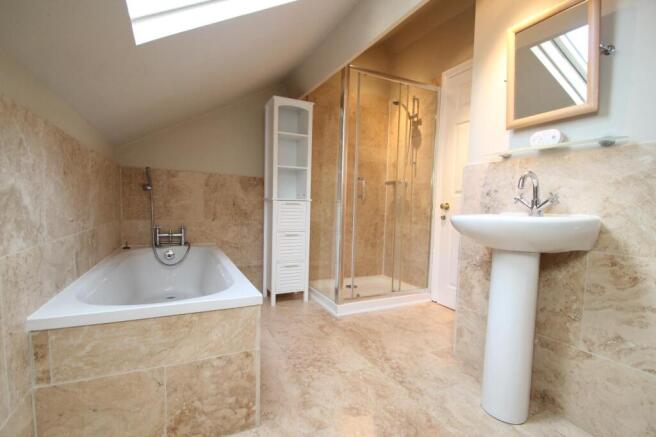 2 bed Flat to rent Image 7